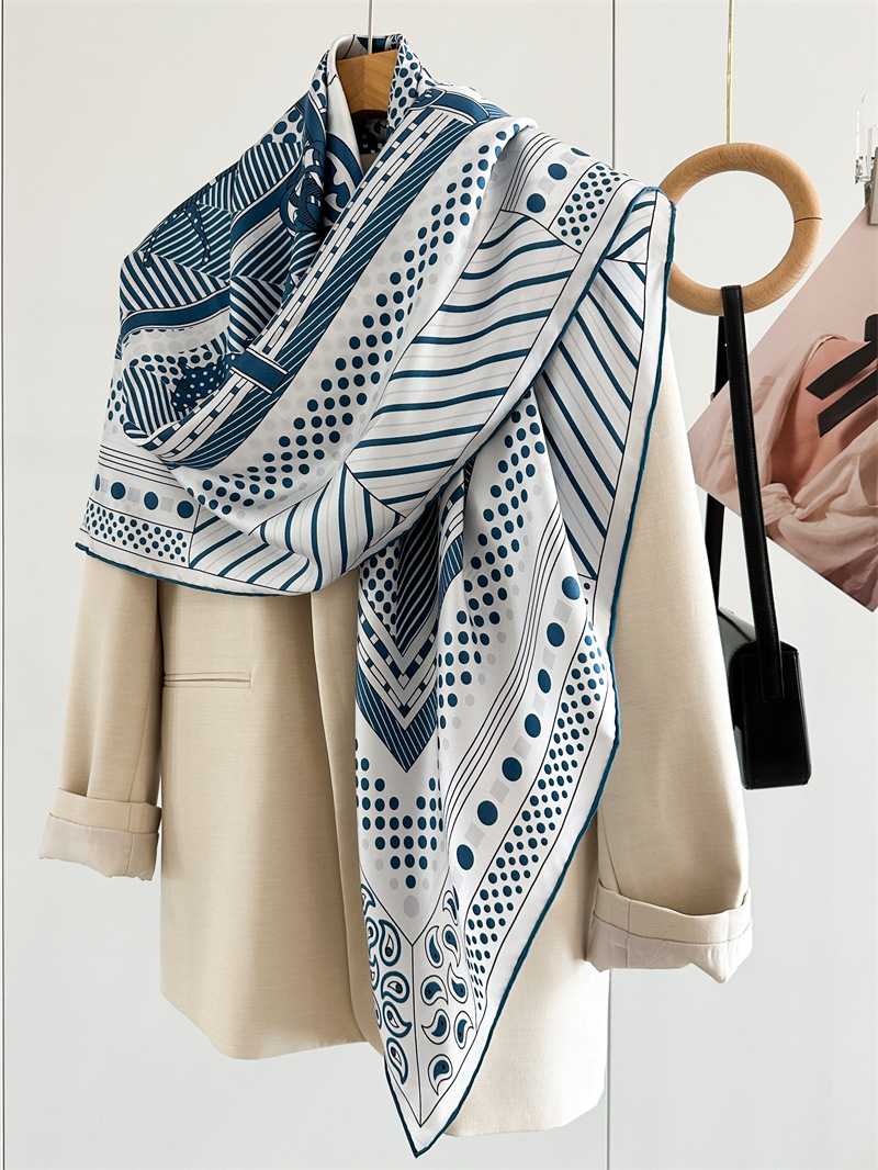 14mm Silk Scarf Luxury Designe - Travel Accessories Designer recension och pris