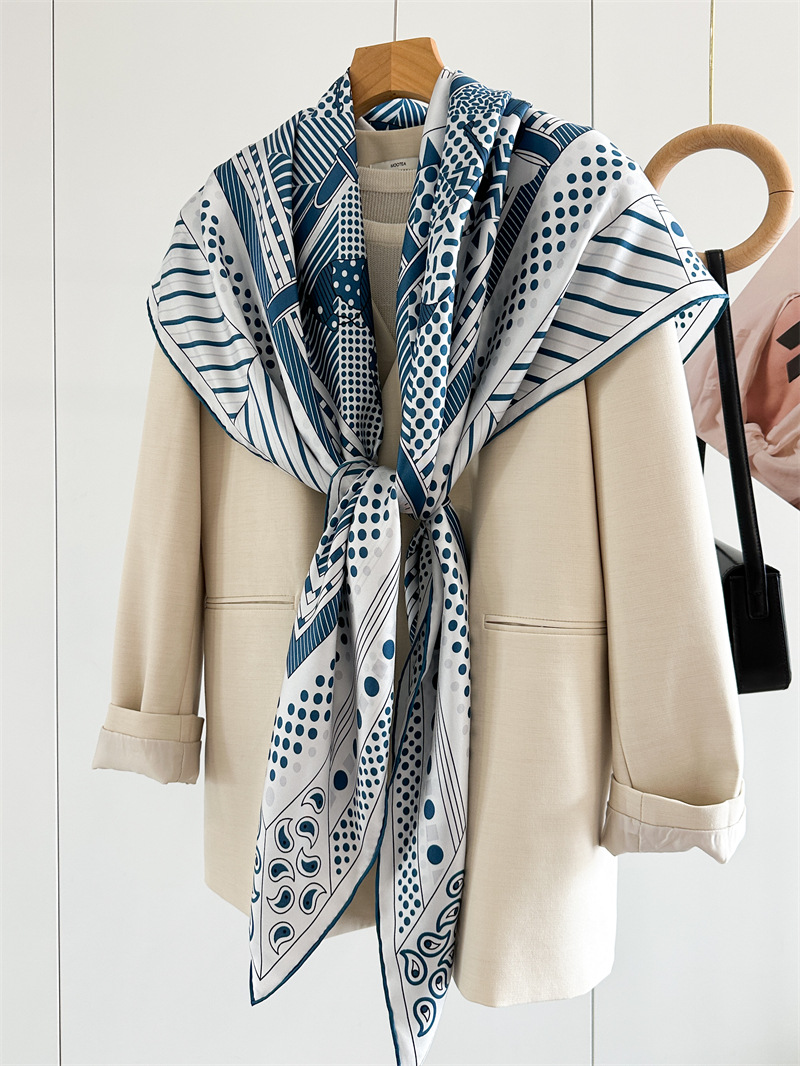 14mm Silk Scarf Luxury Designe - Travel Accessories Designer recension och pris