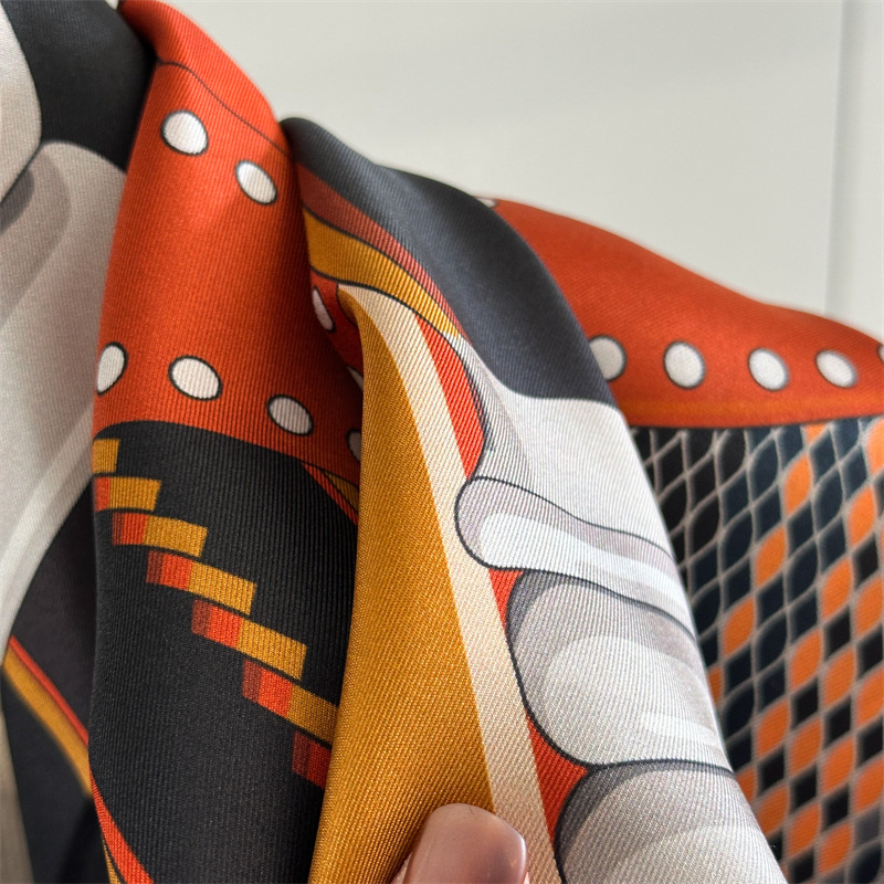 Saddle Print Silk Scarf Luxury - Travel Accessories Designer recension och pris