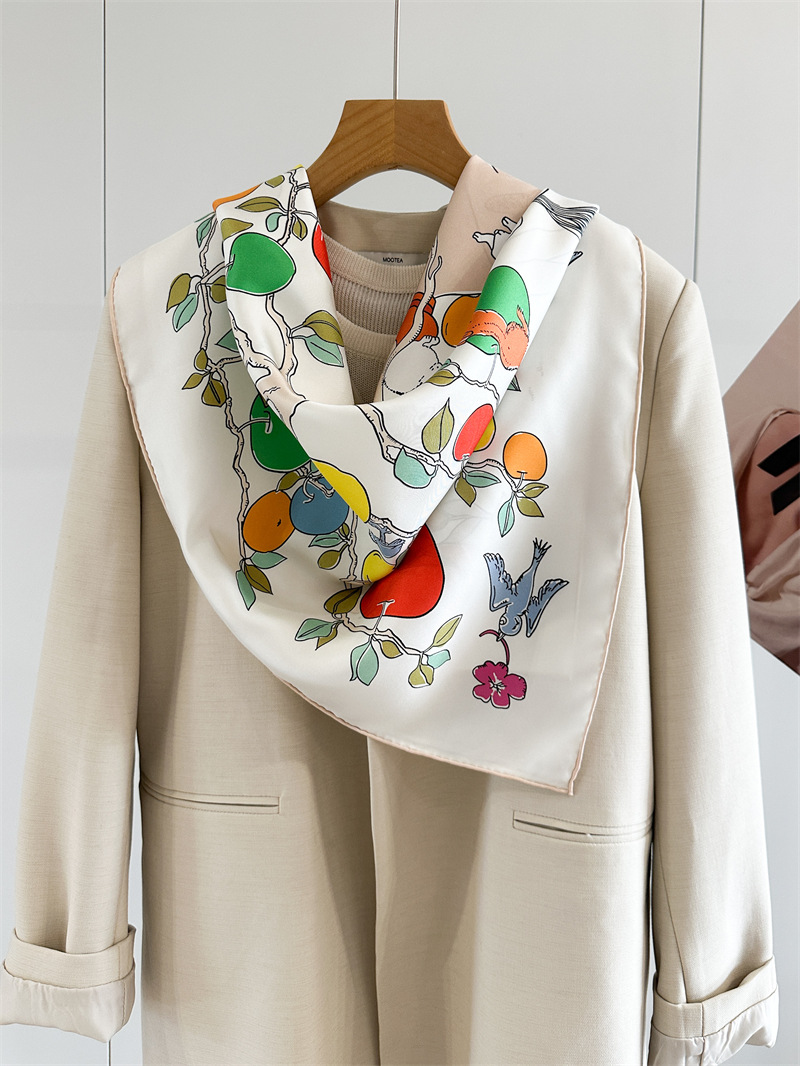 AB Faced Print Silk Scarf 18MM - Travel Accessories Designer recension och pris